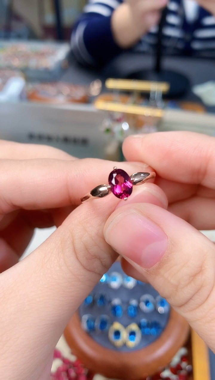 【闪购商品】石榴石戒指银S925镶嵌天然镁铝