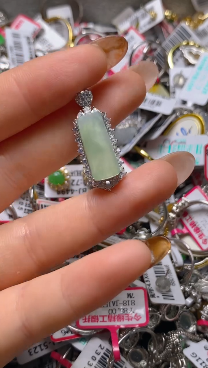 银S925镶嵌戒指翡翠百内无证书