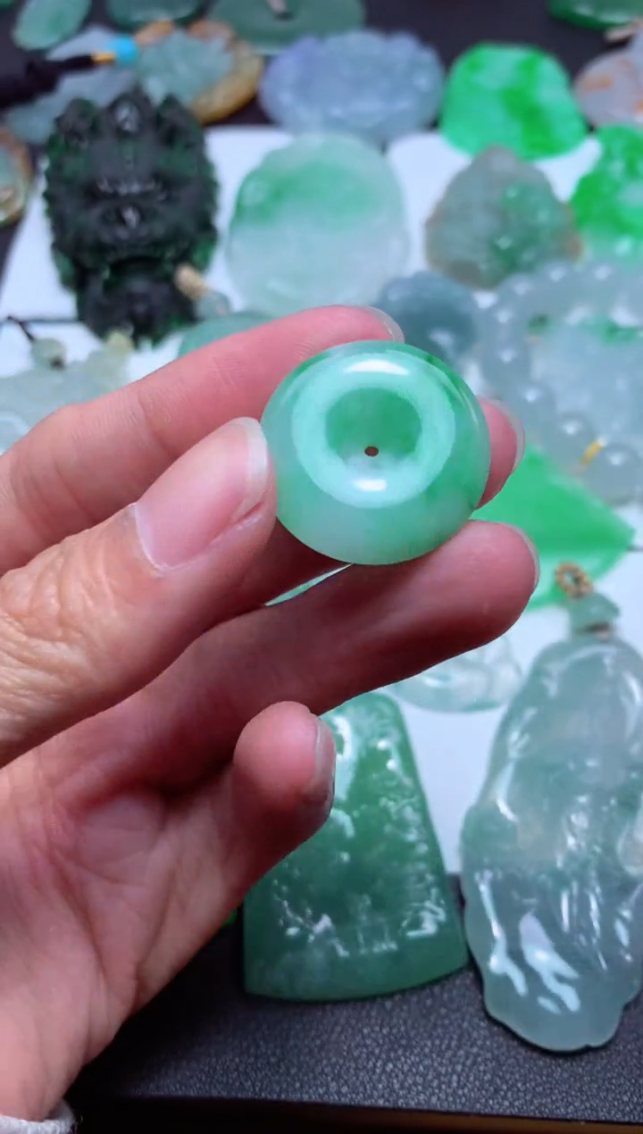 【闪购商品】翡翠颈饰未镶嵌天然翡翠
