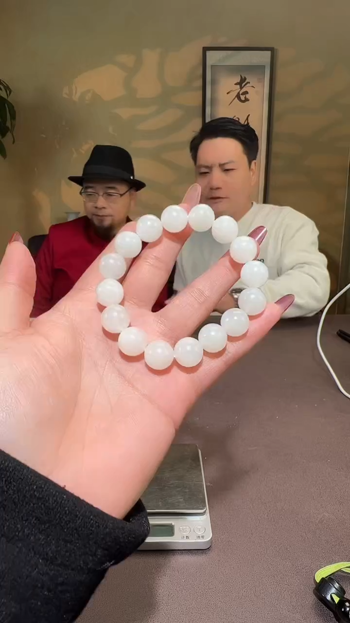 未镶嵌手串和田玉021和田玉手串多样性发一