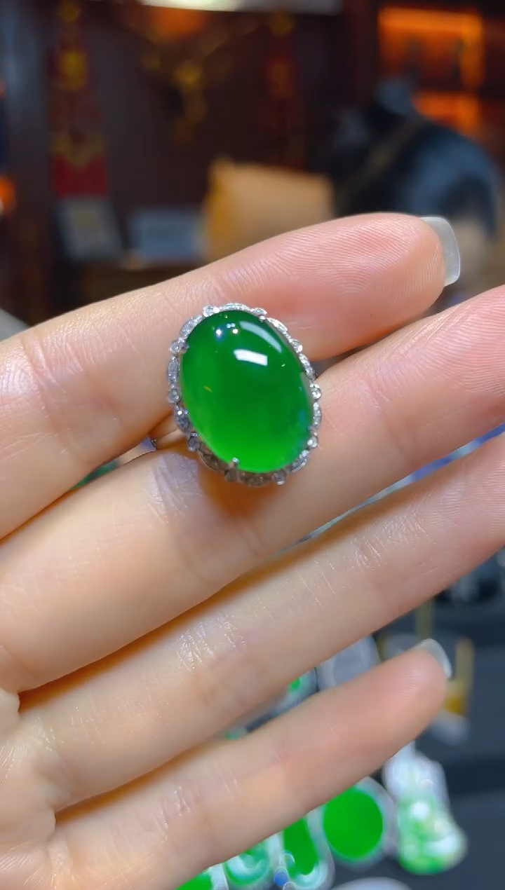 【闪购商品】翡翠戒指18K金镶嵌119939天然A货翡翠戒指