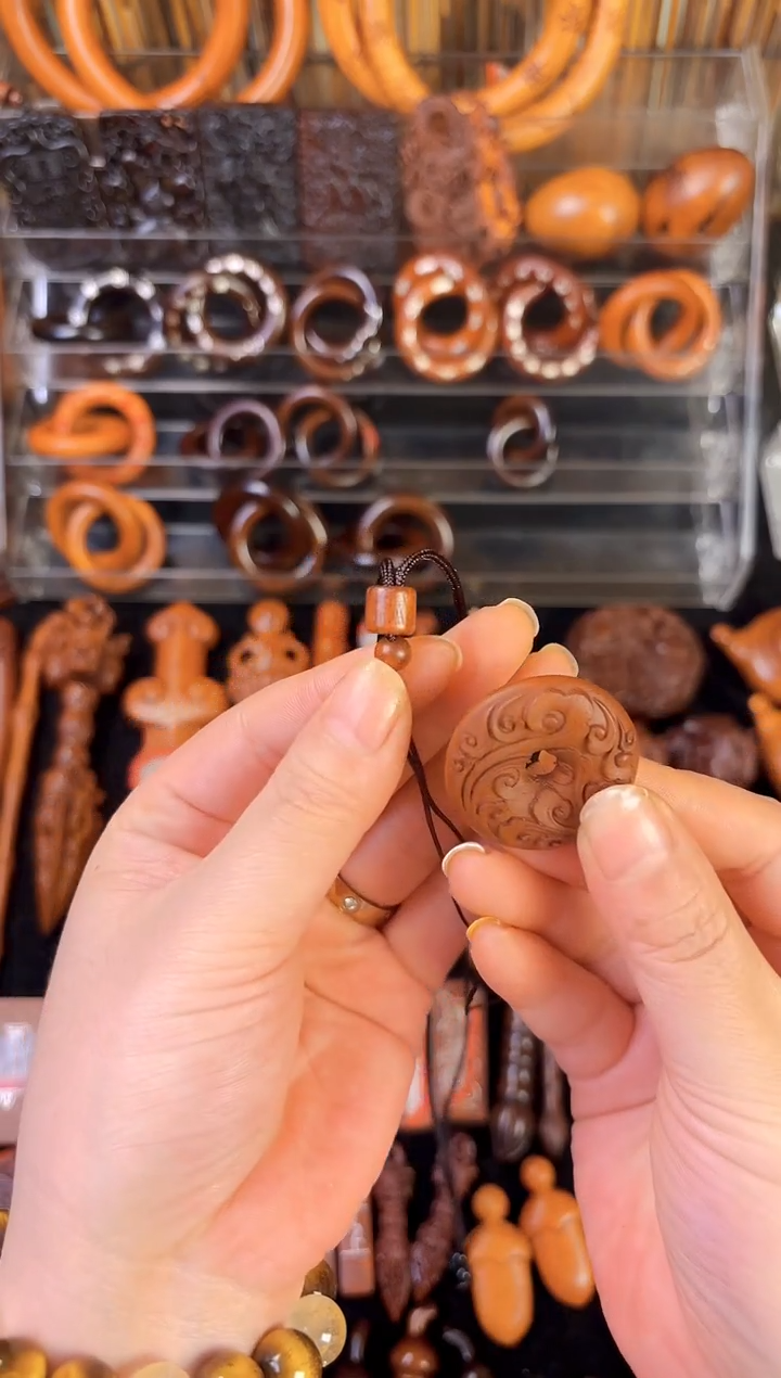 雷枣木老料祥云纹平安扣