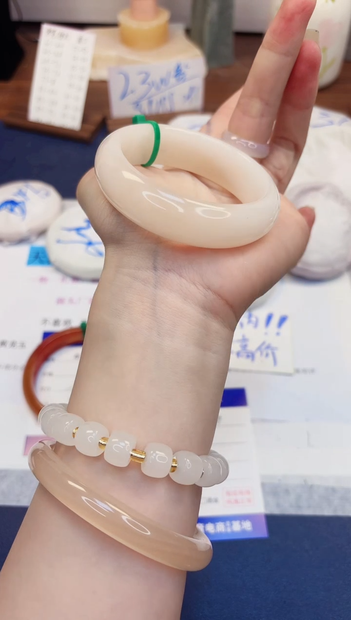 【闪购商品】石英质玉手镯未镶嵌467-财气镯-圈口55