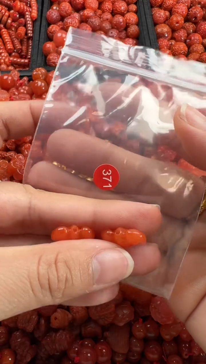 【闪购商品】南红玛瑙颈饰未镶嵌1