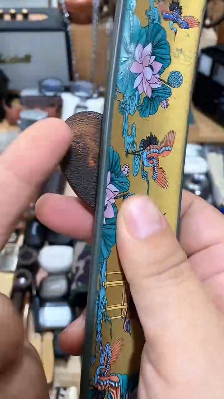 瓷片闪购商品  如图所示