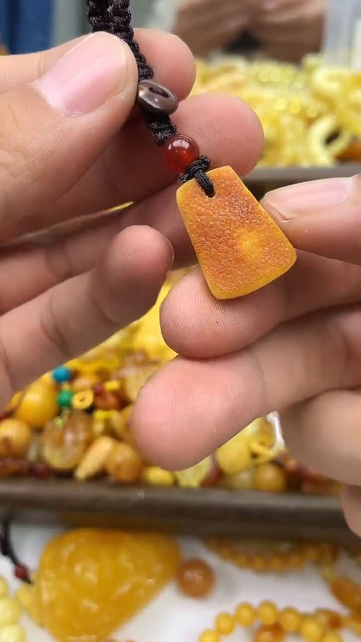 裸石蜜蜡未镶嵌挂件