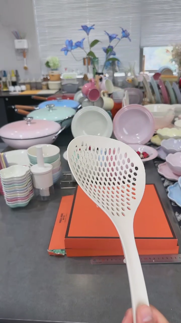 【闪购商品】瓷沥水勺34.5*13.5*4cm-霜白