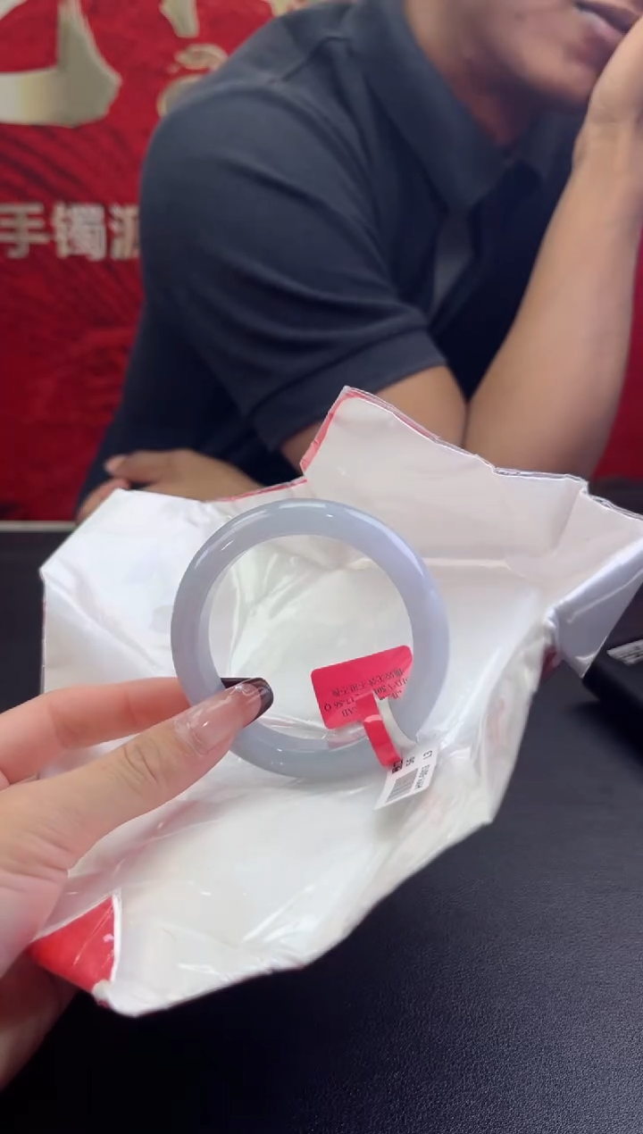 【闪购商品】翡翠手镯未镶嵌翡翠手镯4