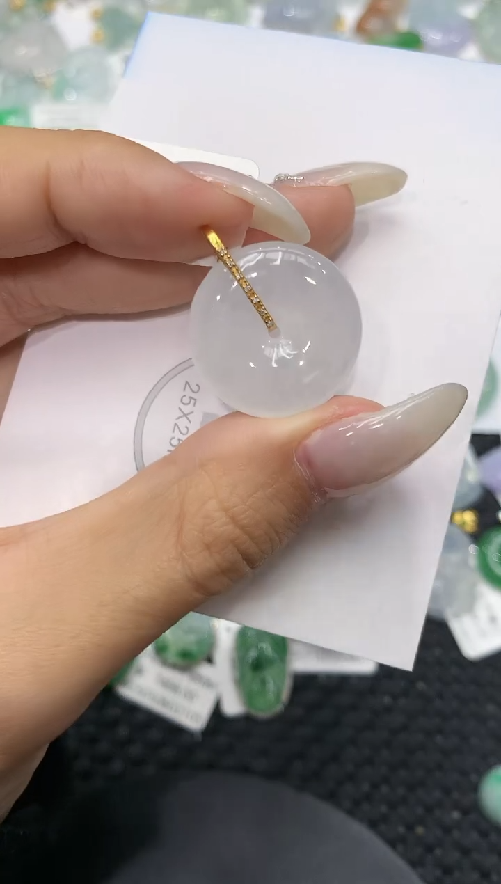 颈饰18K金镶嵌翡翠111111111111