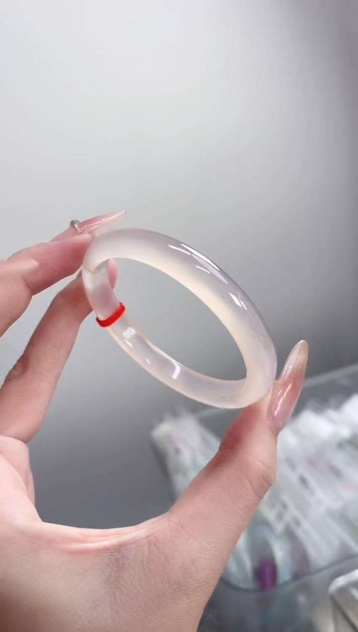 【闪购商品】玛瑙/玉髓手镯未镶嵌54圈 需要包容