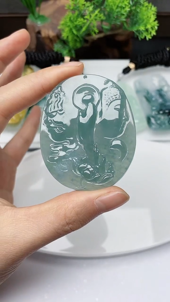 【闪购商品】翡翠颈饰未镶嵌          