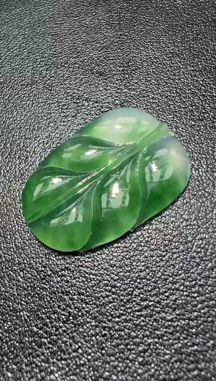 【闪购商品】定制翡翠未镶嵌33.1*23.5*4.1叶子