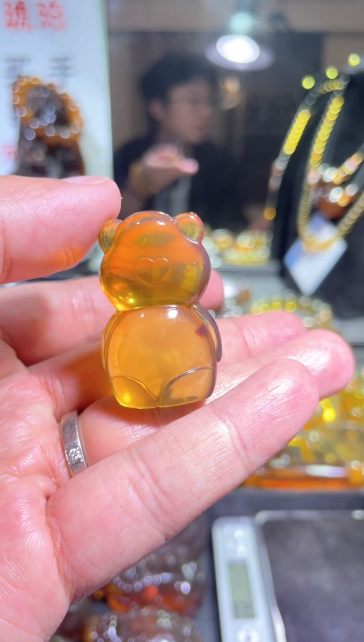 【闪购商品】琥珀裸石未镶嵌金珀 小熊