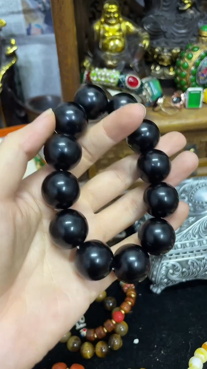 摆件主播推荐如图所示