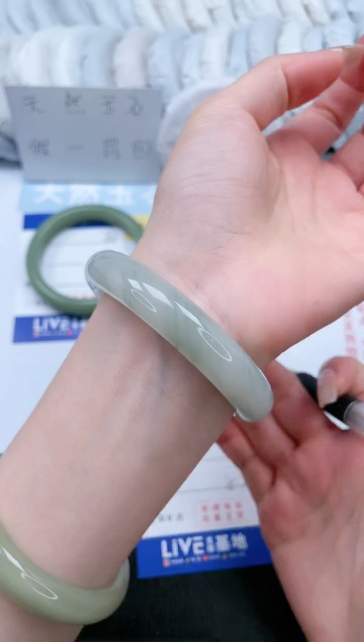 【闪购商品】石英质玉手镯未镶嵌T03-57