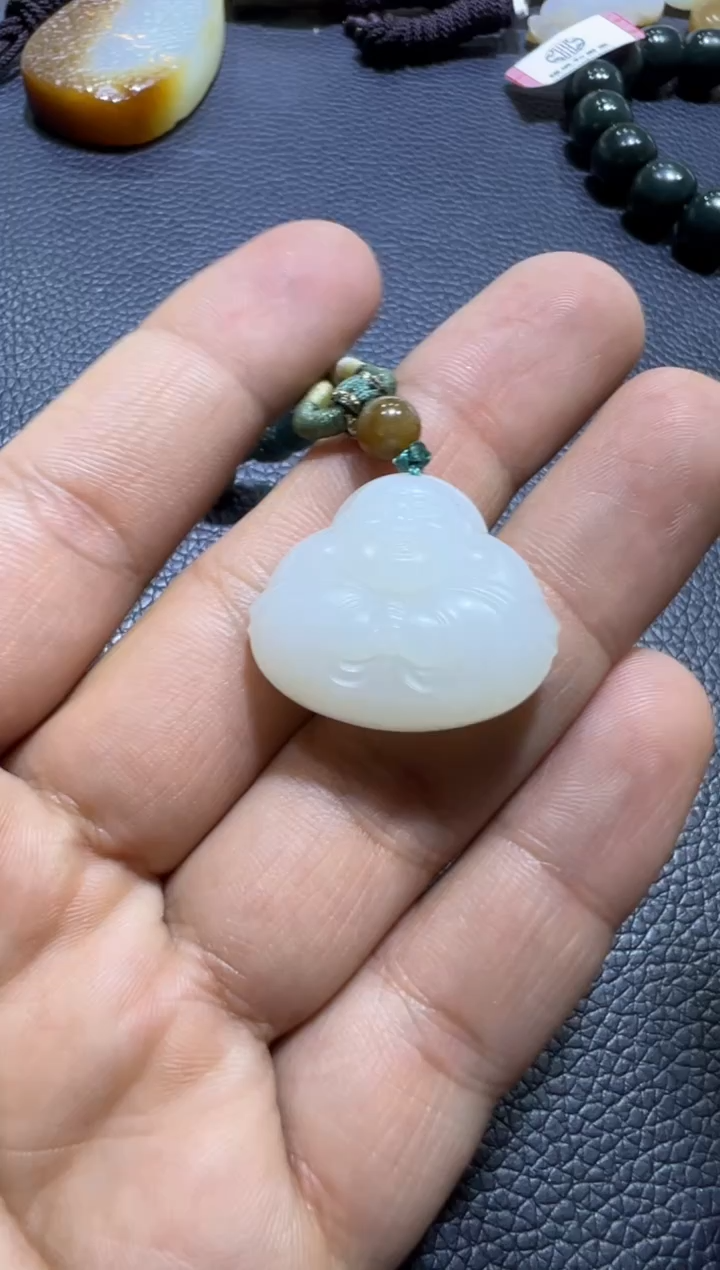 吊坠(赠链)未镶嵌和田玉天泰白玉宝宝佛（产地直发）