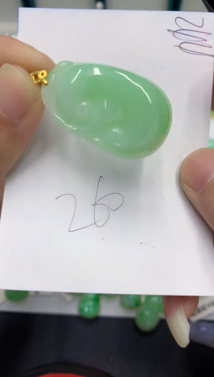 【闪购商品】翡翠颈饰18K金镶嵌翡翠