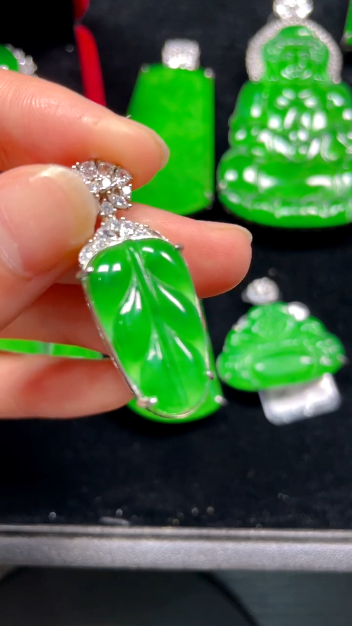 【闪购商品】翡翠吊坠(不含链)银S925镶嵌吊坠