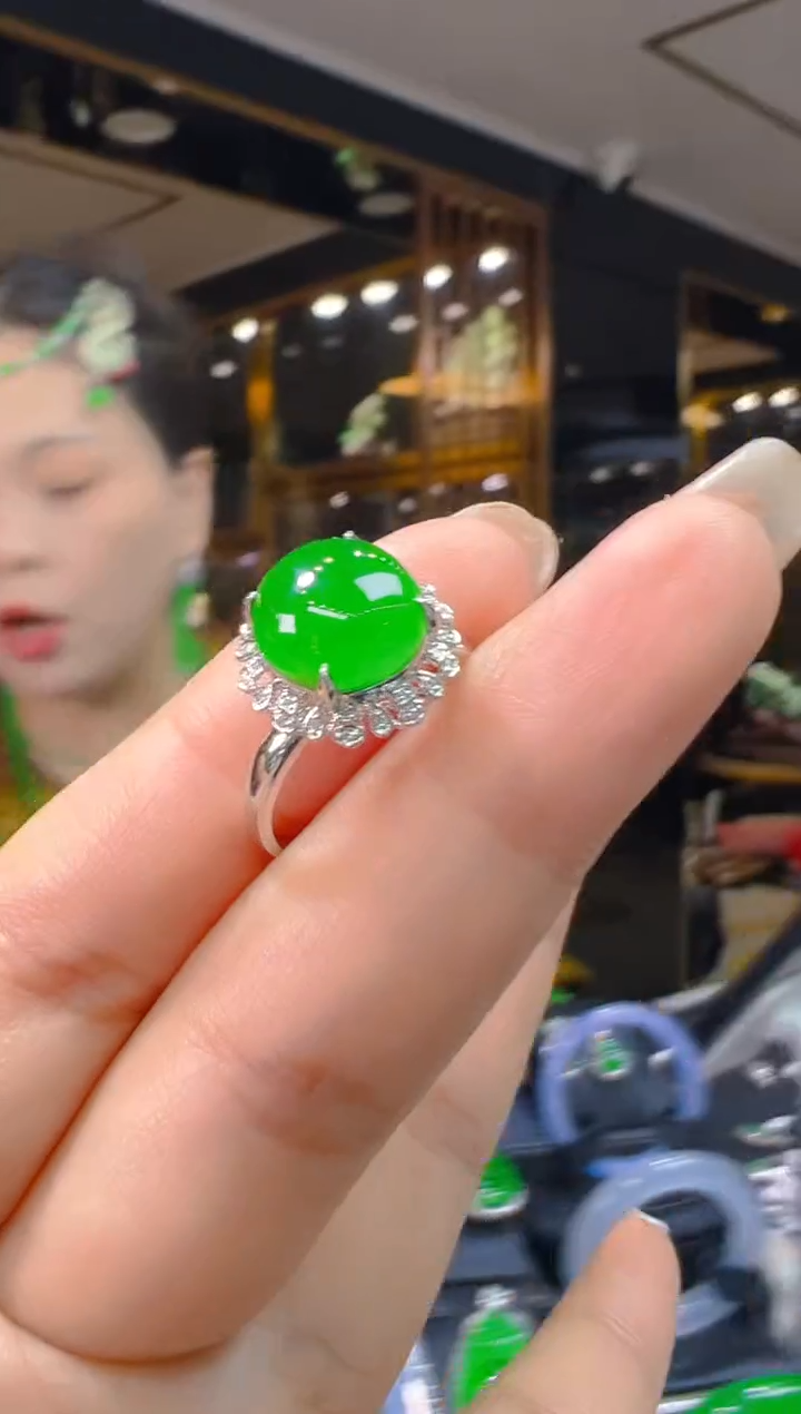 翡翠戒指18K金镶嵌155       
