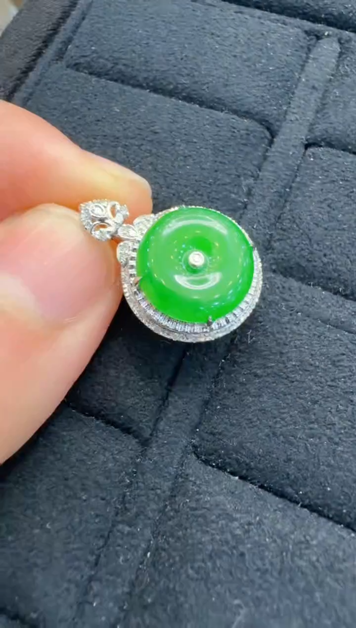 【闪购商品】翡翠吊坠(不含链)18K金镶嵌多样性团购发一件