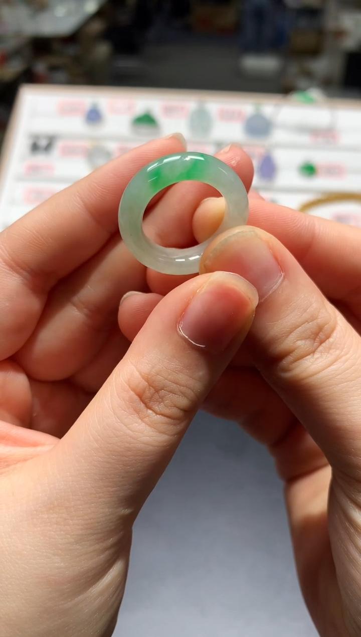 【闪购商品】翡翠未镶嵌戒圈|不退不换