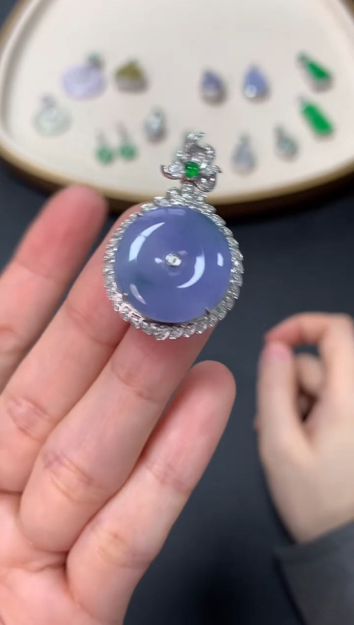 【闪购商品】翡翠吊坠(不含链)18K金镶嵌16800