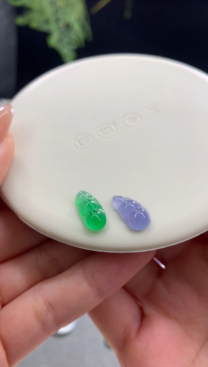 散珠翡翠一对卡13.2/7/3.8