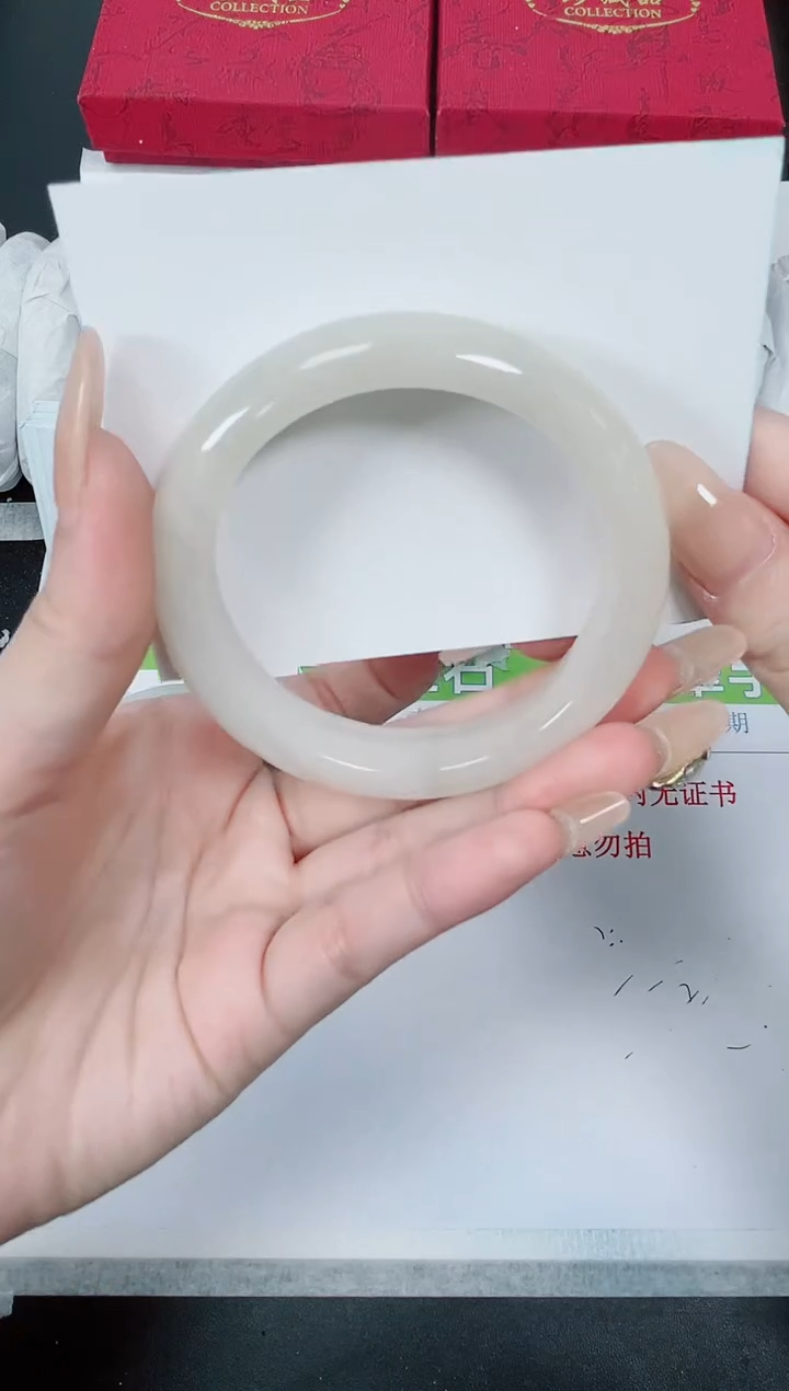 【闪购商品】石英质玉手镯未镶嵌K238-54.1