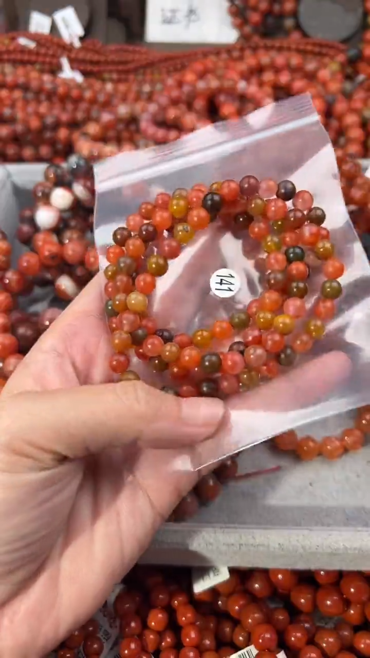 南红玛瑙手串未镶嵌6+