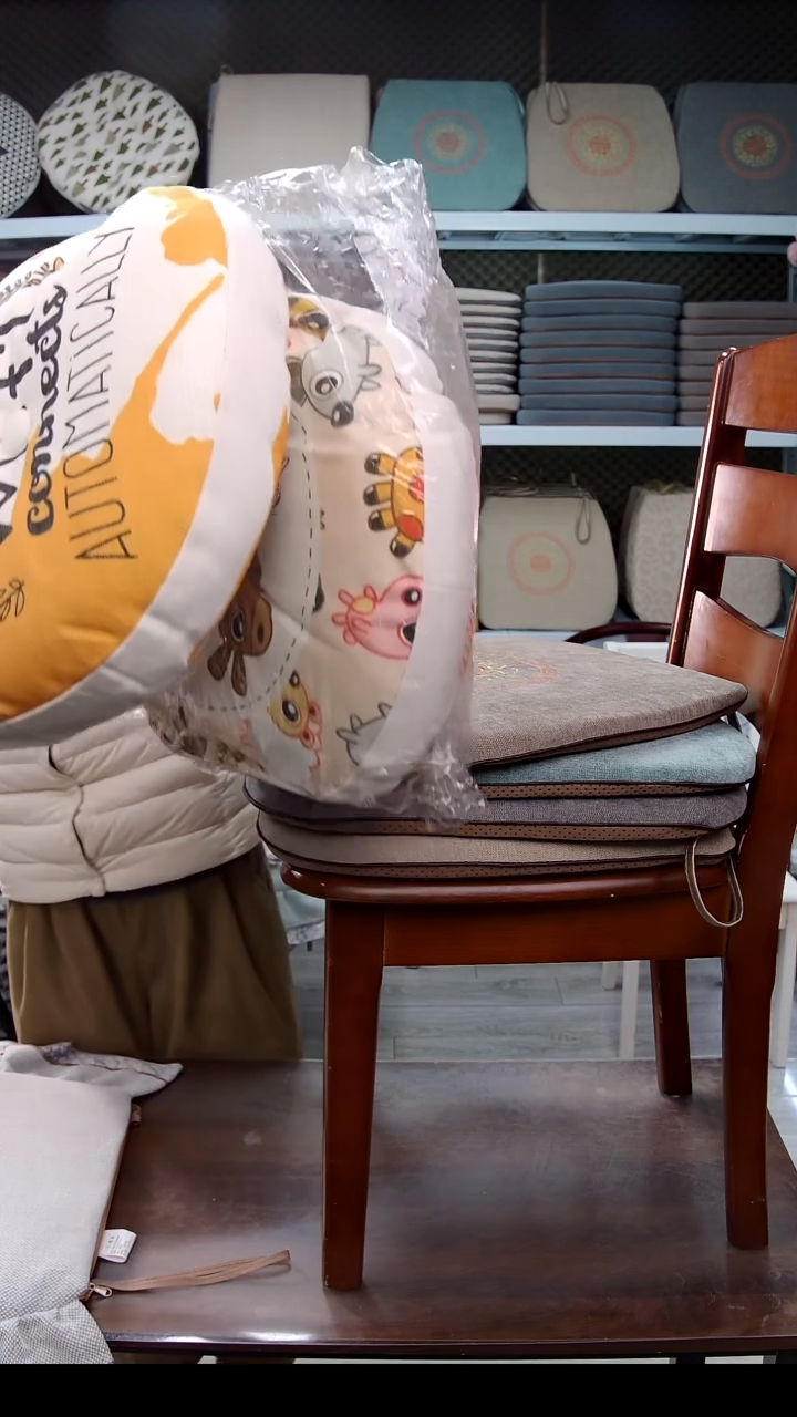 布抱枕：字母1+黄色小鹿1