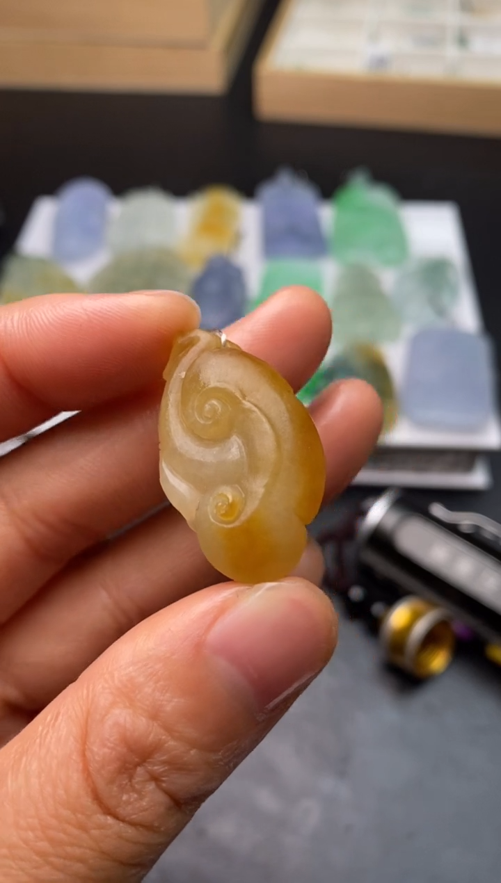 【闪购商品】定制翡翠未镶嵌翡翠毛货~