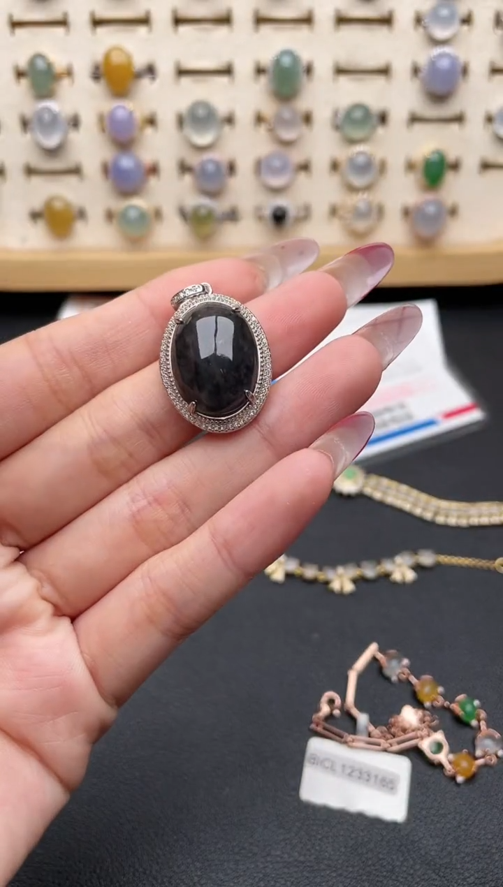 【闪购商品】翡翠吊坠(赠链)银S925镶嵌一物一证一礼盒