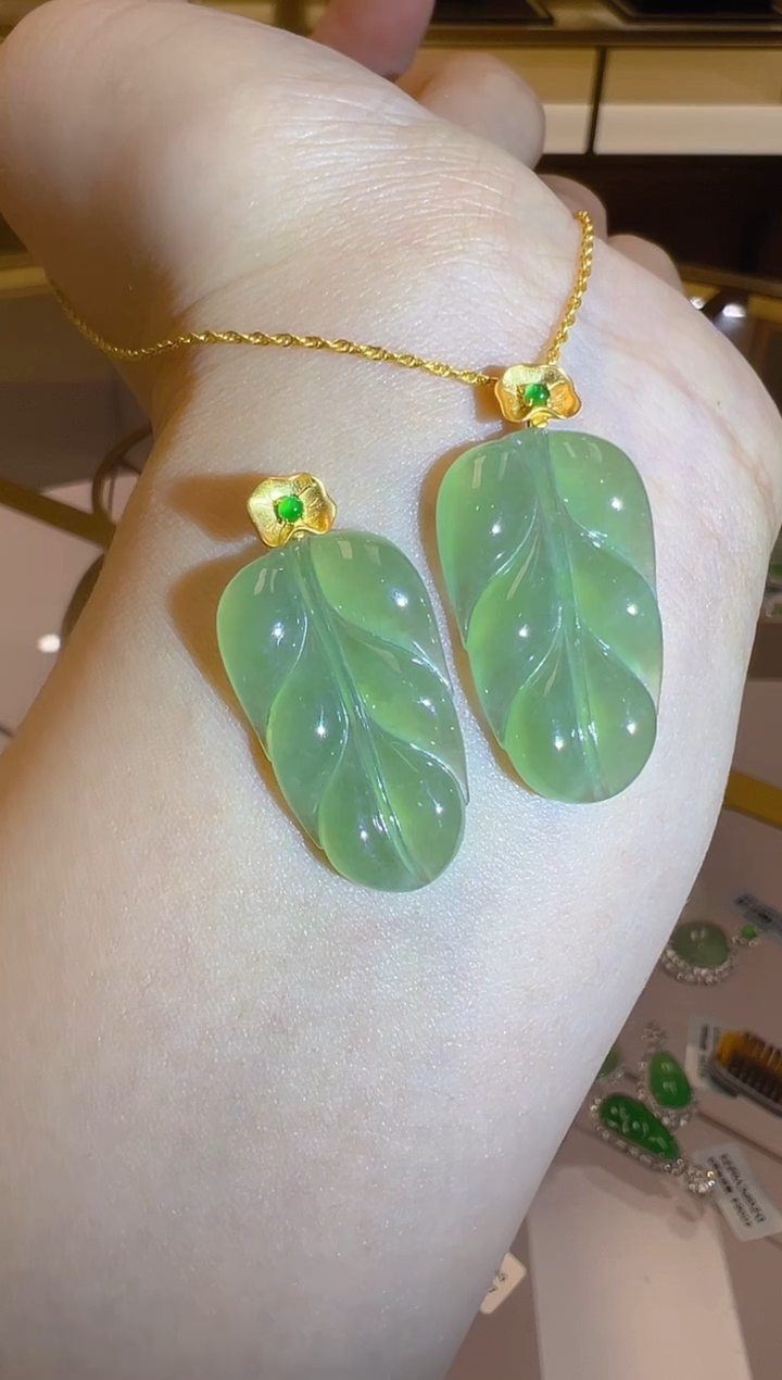 【闪购商品】翡翠吊坠(不含链)18K金镶嵌多样性团购发一件