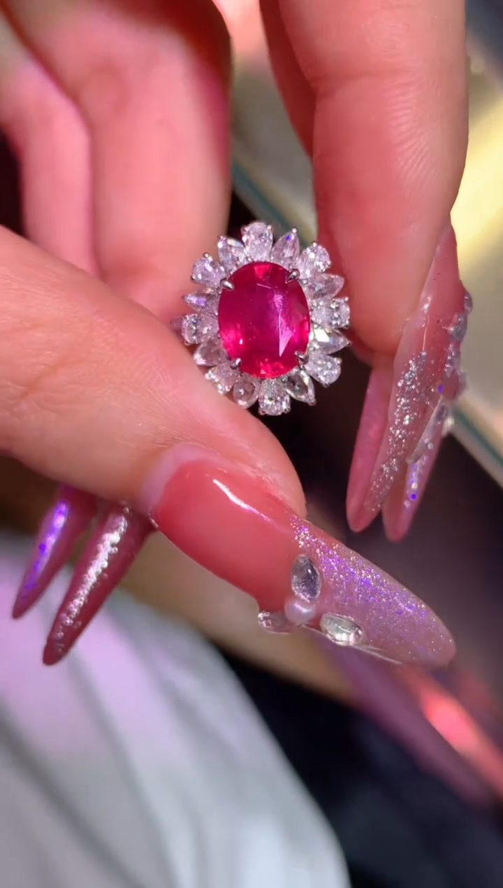 戒指彩色蓝宝石18K金镶嵌3.02CT