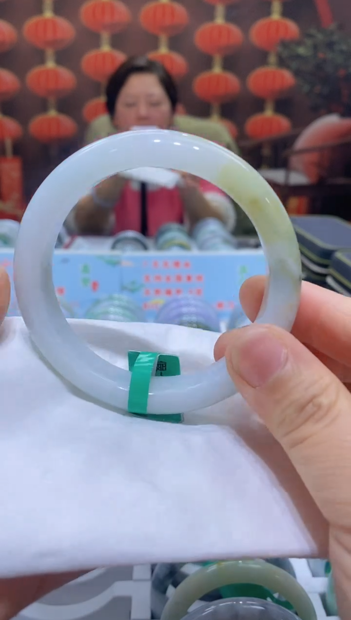 【闪购商品】翡翠手镯未镶嵌000009494