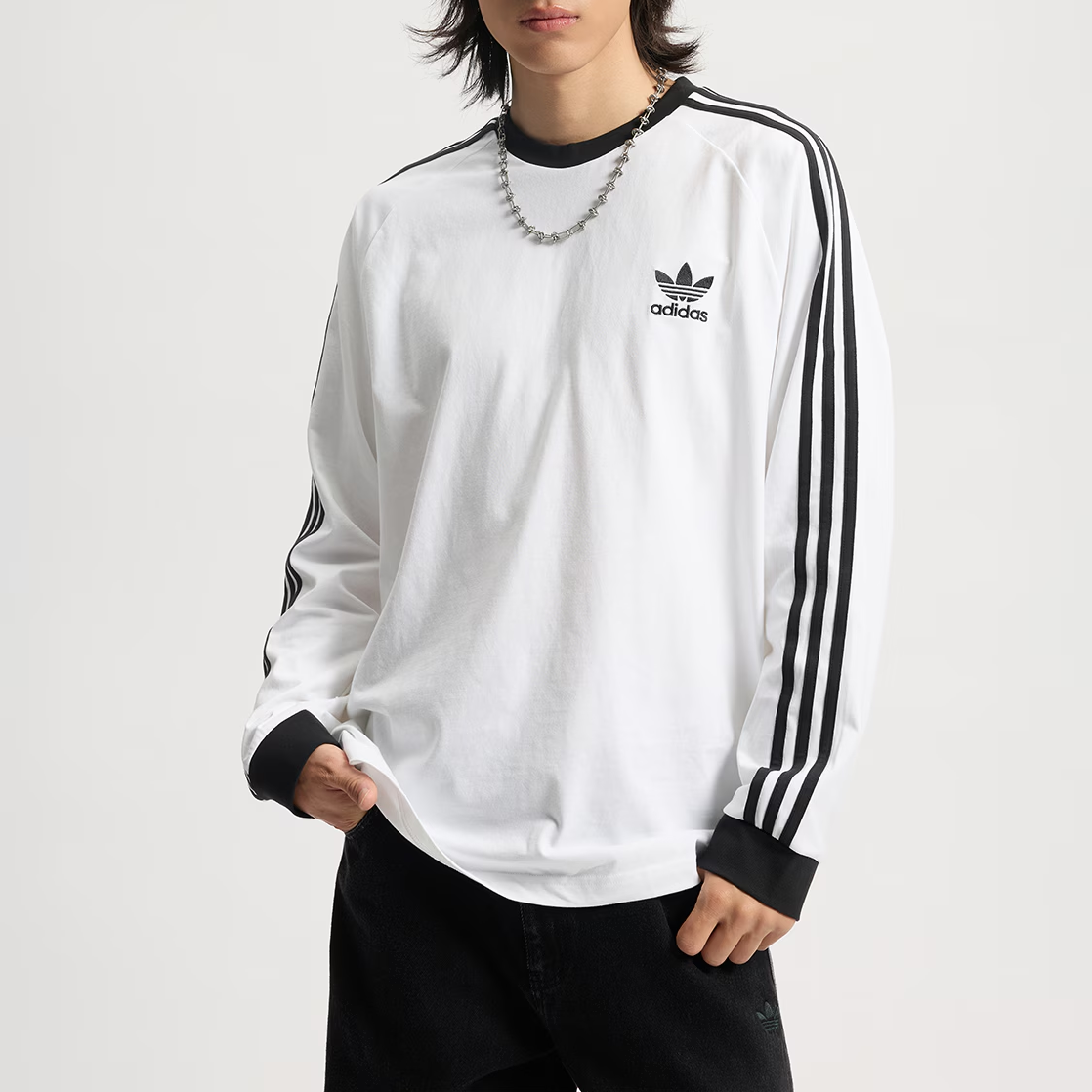 阿迪达斯adidas男款复古穿搭纯棉运动修身长袖圆领T恤 IA4879