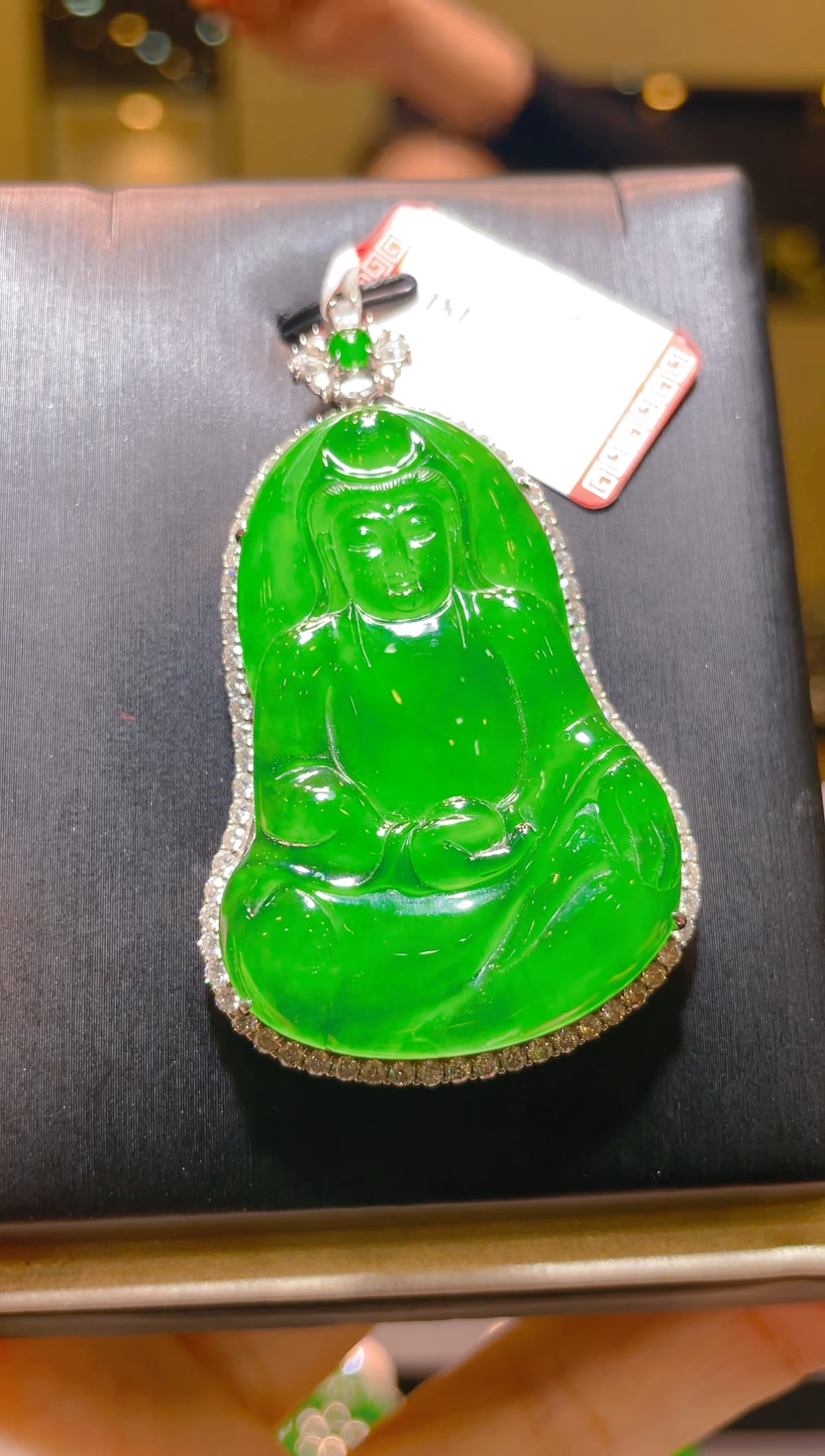 【闪购商品】翡翠18K金镶嵌吊坠(赠链)A102