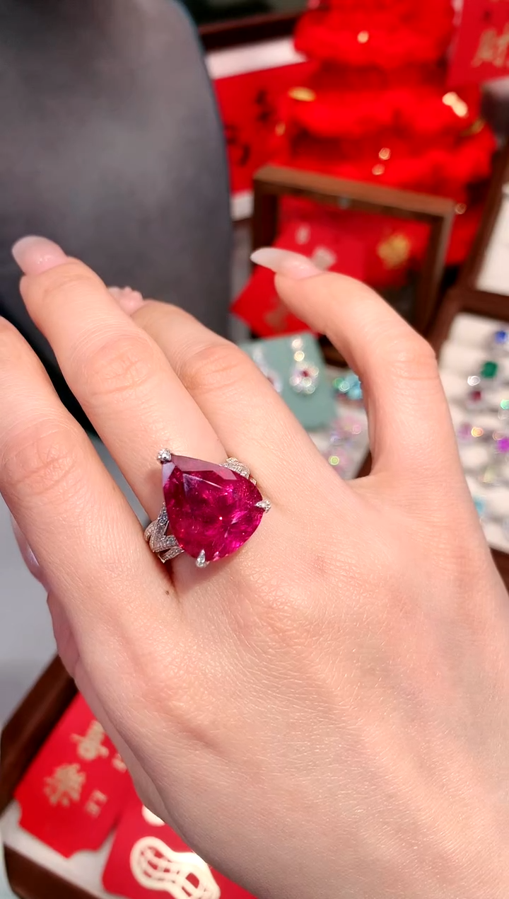 【闪购商品】碧玺戒指18K金镶嵌11.88ct/天然宝石/七天无理由