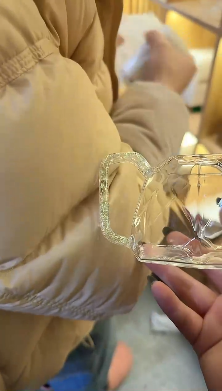 黄晶璀璨       