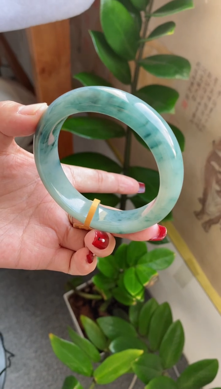 【闪购商品】翡翠手镯未镶嵌（必买）老坑厚装冰胶飘花10号