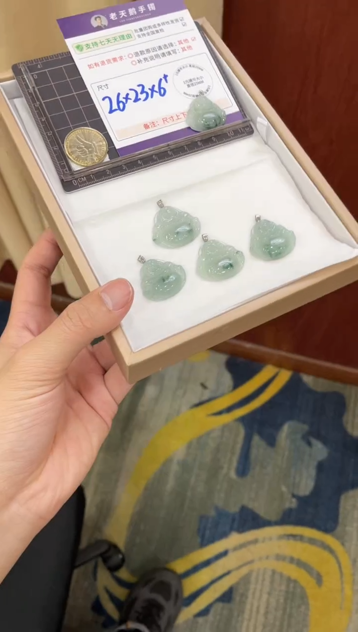 【闪购商品】翡翠挂件18K金镶嵌佛公7A配绳/多样性发其一ZBCP