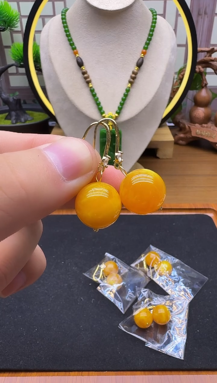 蜜蜡14K金镶嵌耳饰E53      