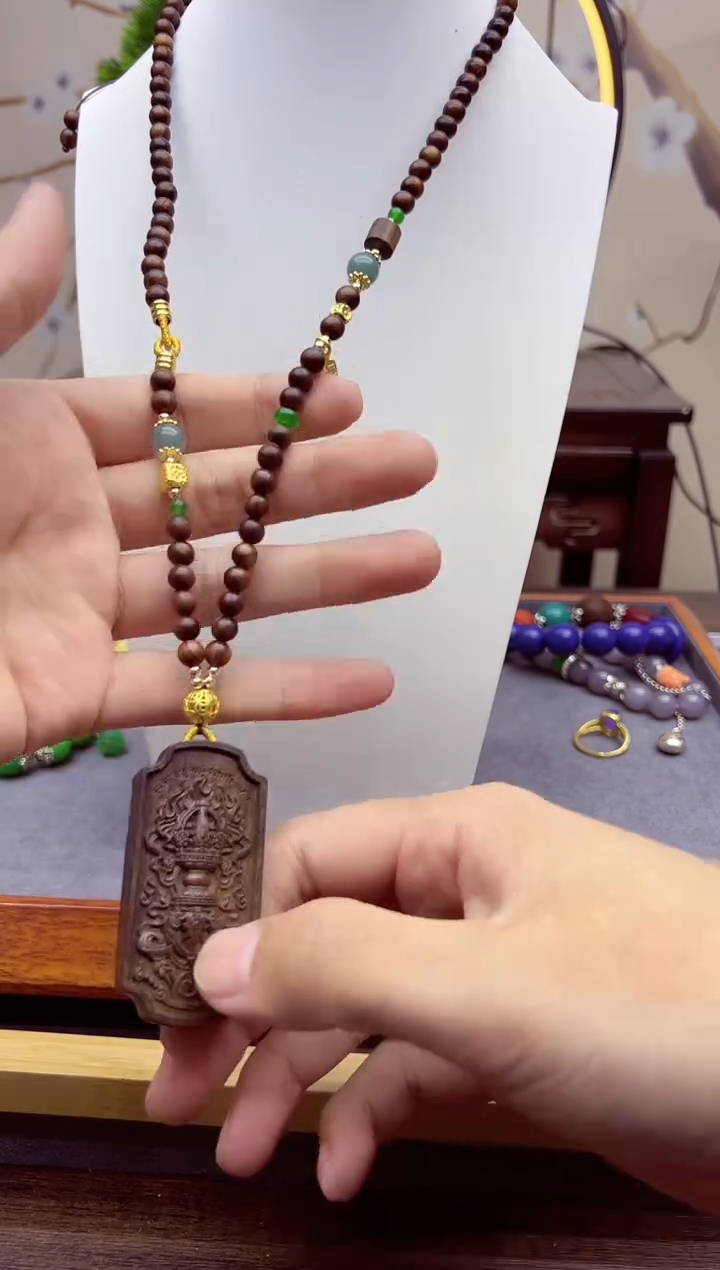 【闪购商品】玛瑙/玉髓颈饰14K金镶嵌x267```````