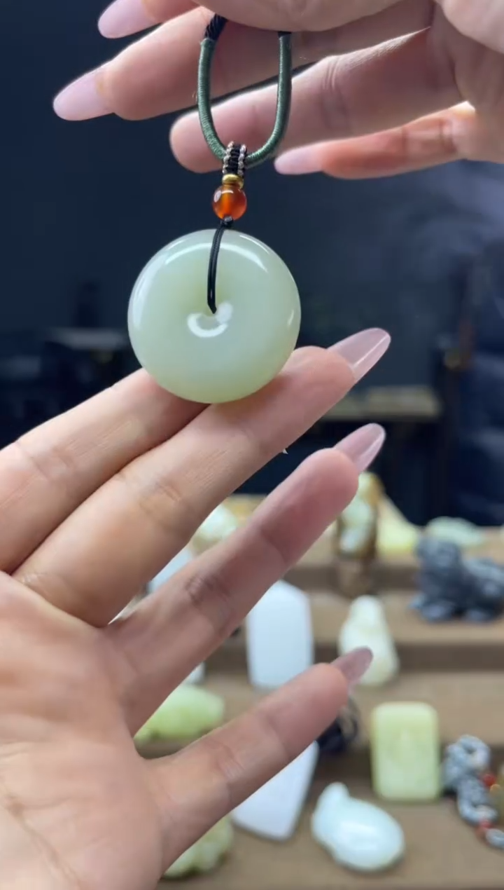 颈饰未镶嵌和田玉1