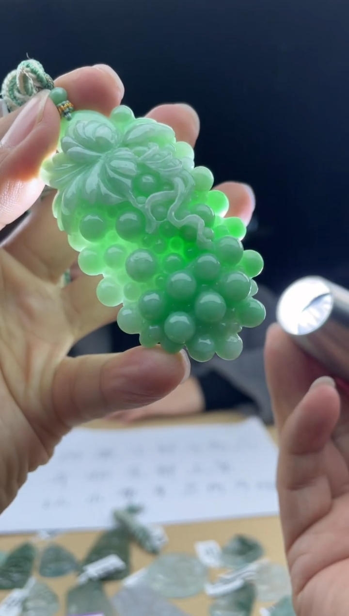 【闪购商品】定制翡翠未镶嵌      4683