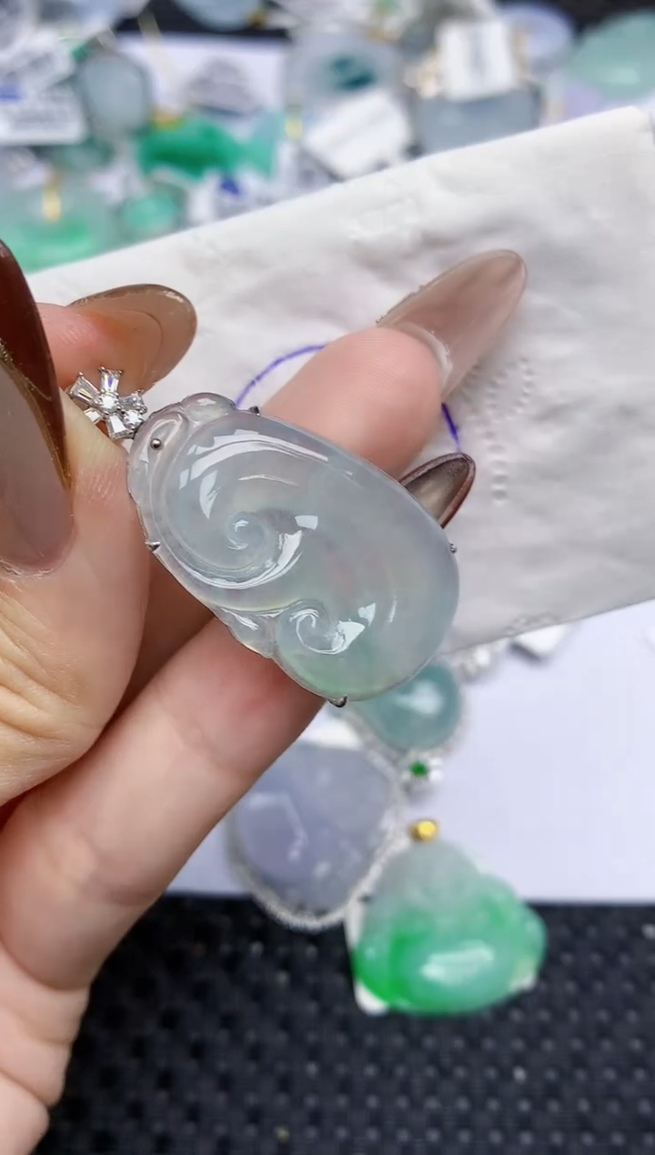 颈饰18K金镶嵌翡翠163   天然翡翠A货  百元以上9米证书费自理