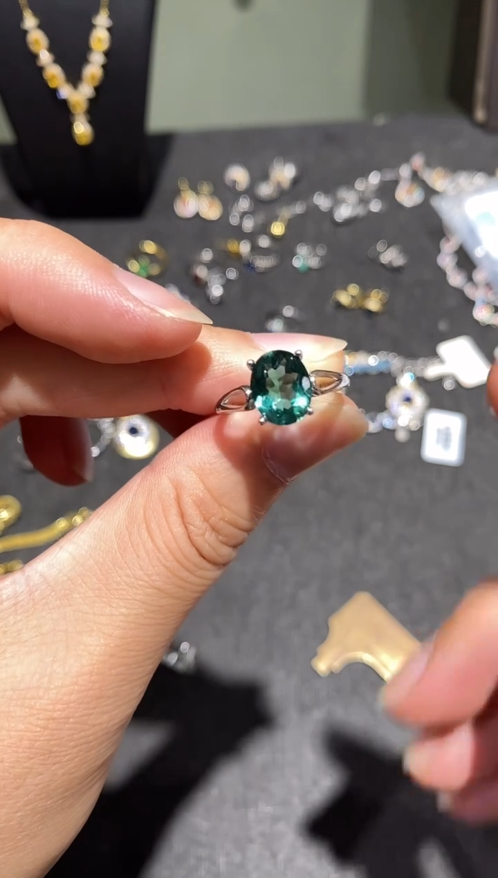 银S925镶嵌戒指托帕石戒指