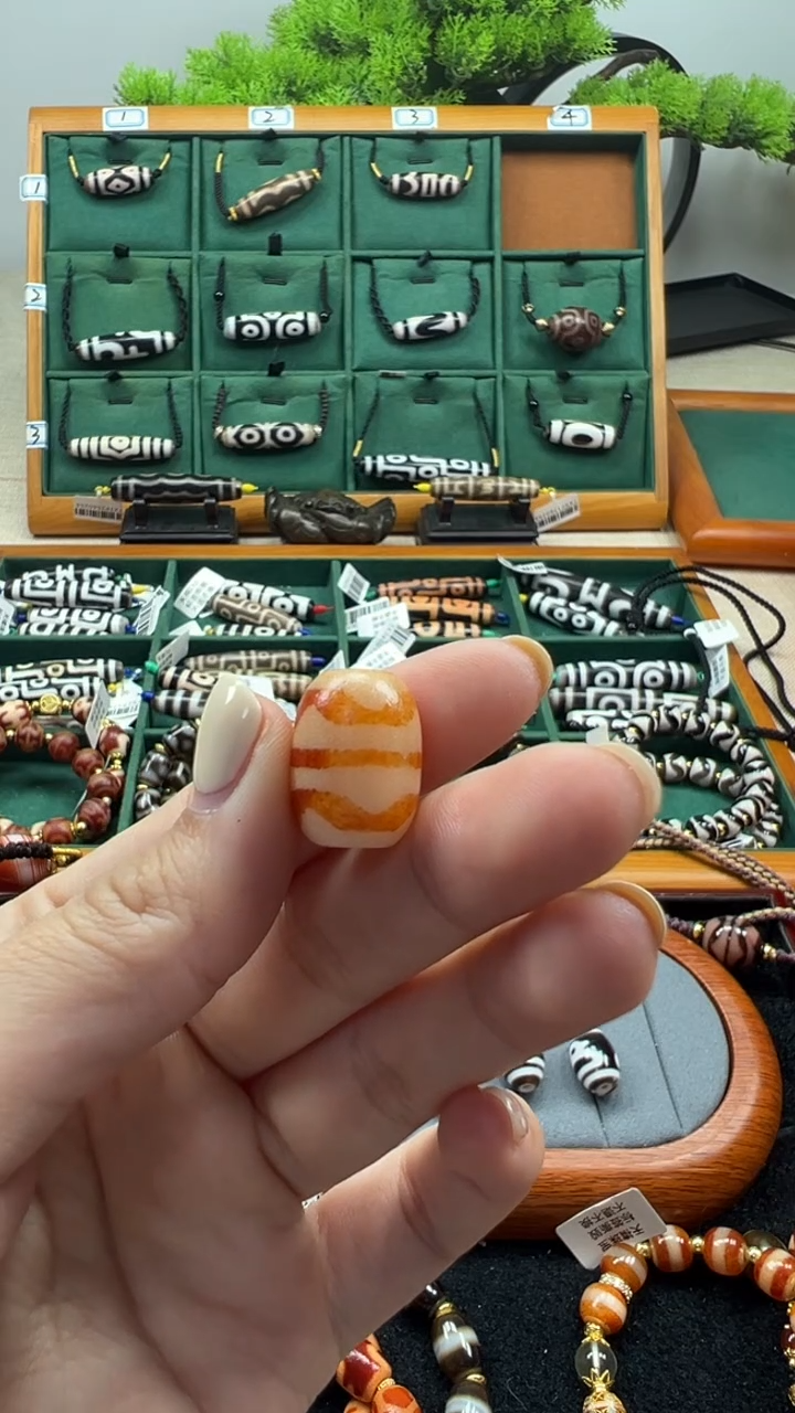 玛瑙/玉髓（覆膜）颈饰未镶嵌56.（微瑕随机发货）