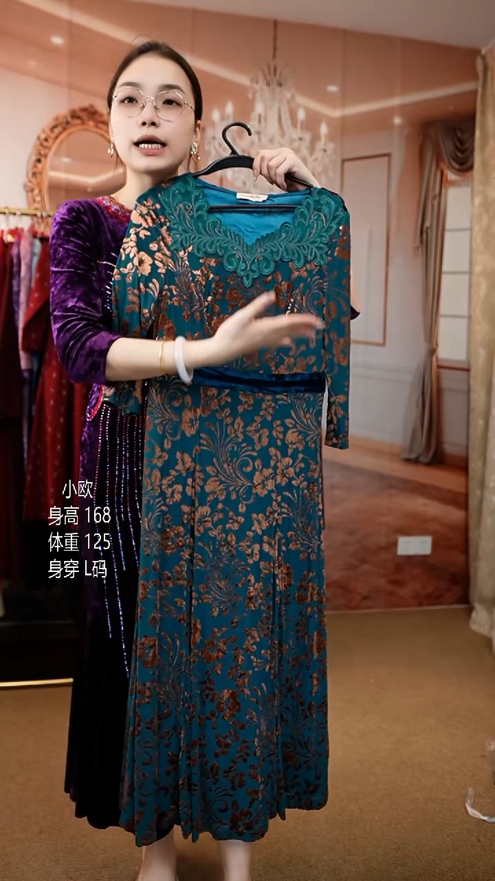 挂脖款125斤以内能穿  