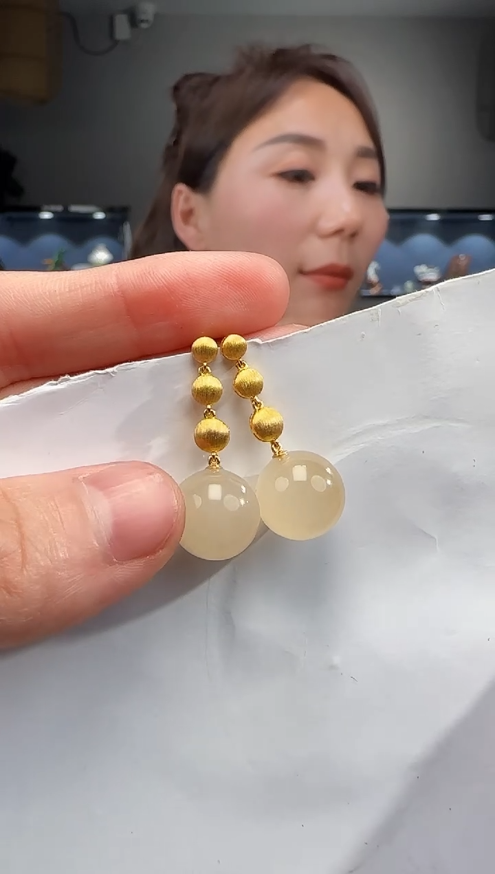 和田玉18K金镶嵌耳饰1